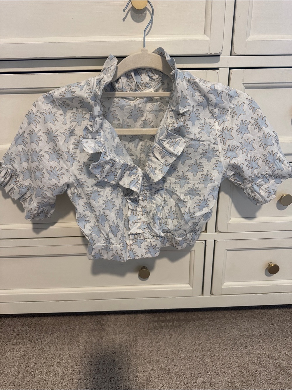 Womens Ruffle Cropped Top in Light Blue Floral
